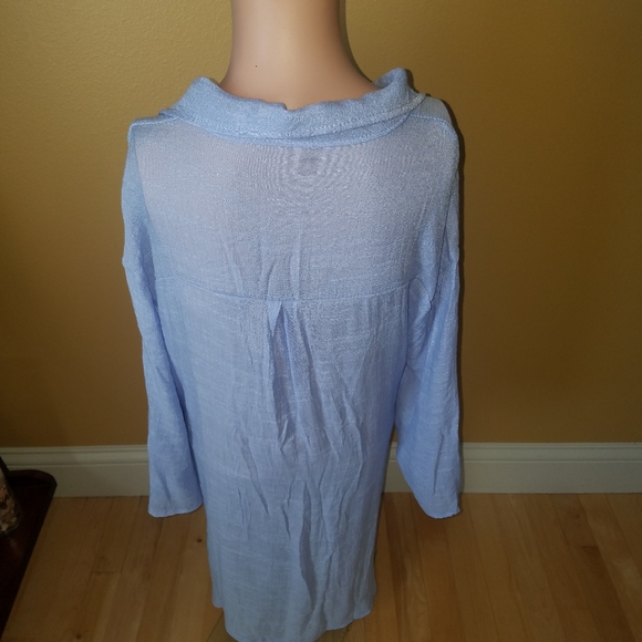 Beautiful soft blouse - Picture 4 of 5